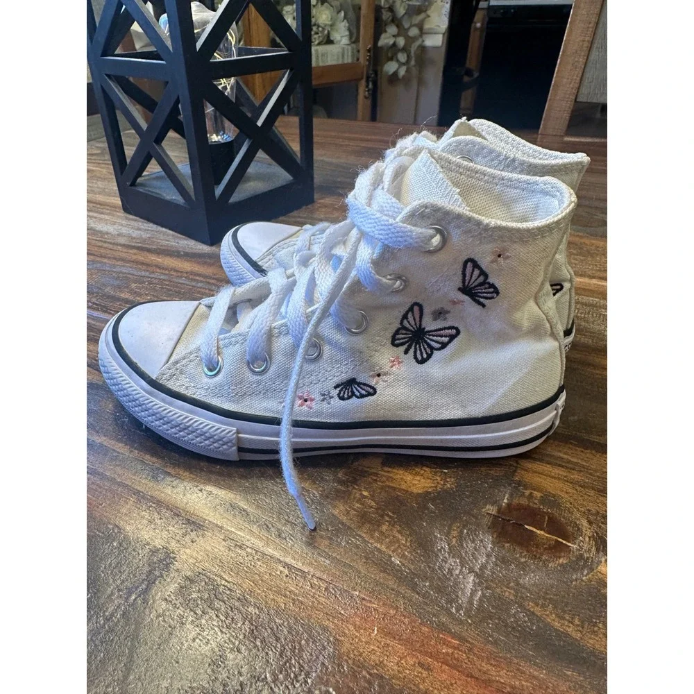 Converse Chuck Taylor All Star High Top White Butterfly Embroidered Toddler‎ 12